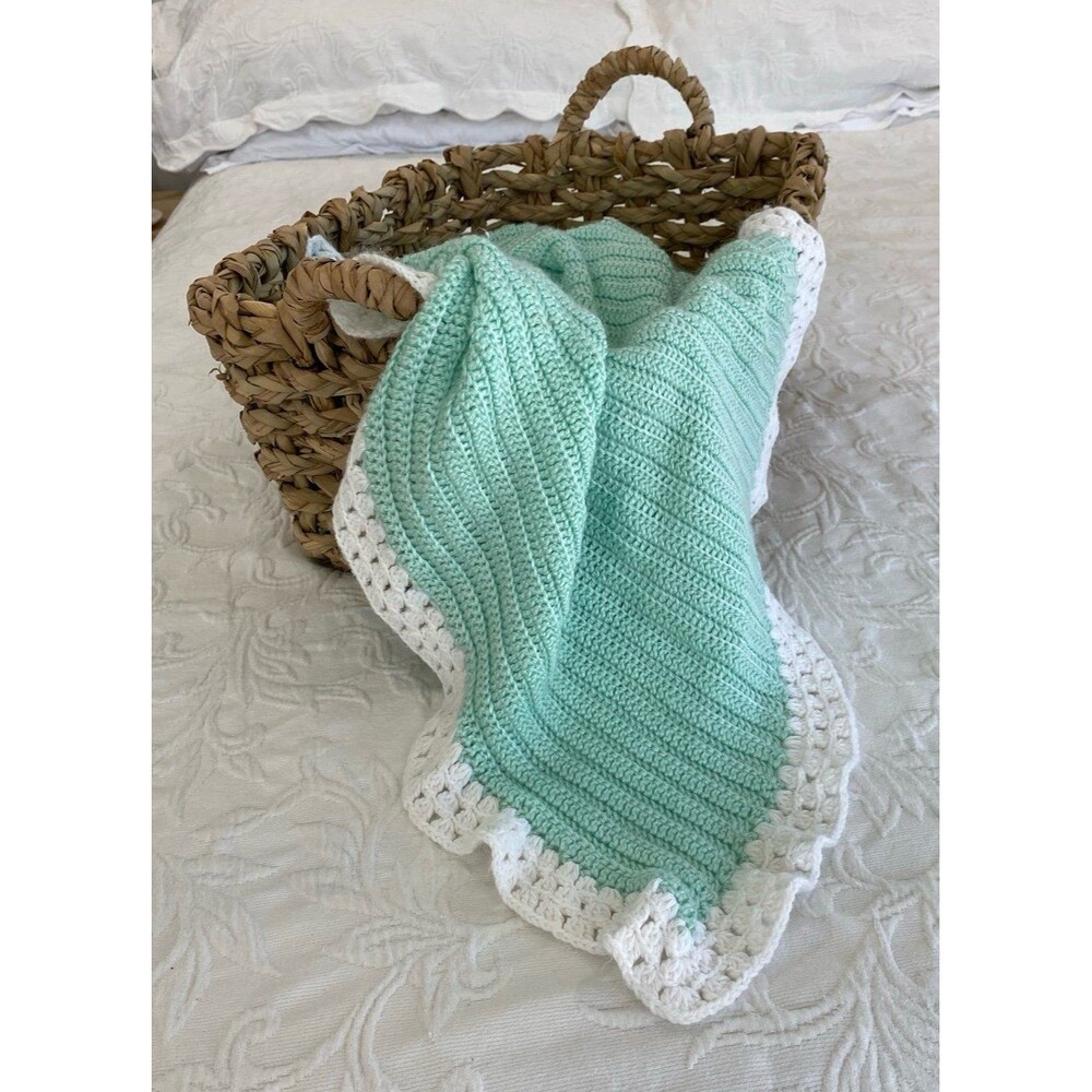 Vintage Infant Baby Afghan Blanket Handmade Swaddle Wrap Keepsake Heirloom‎ Gift